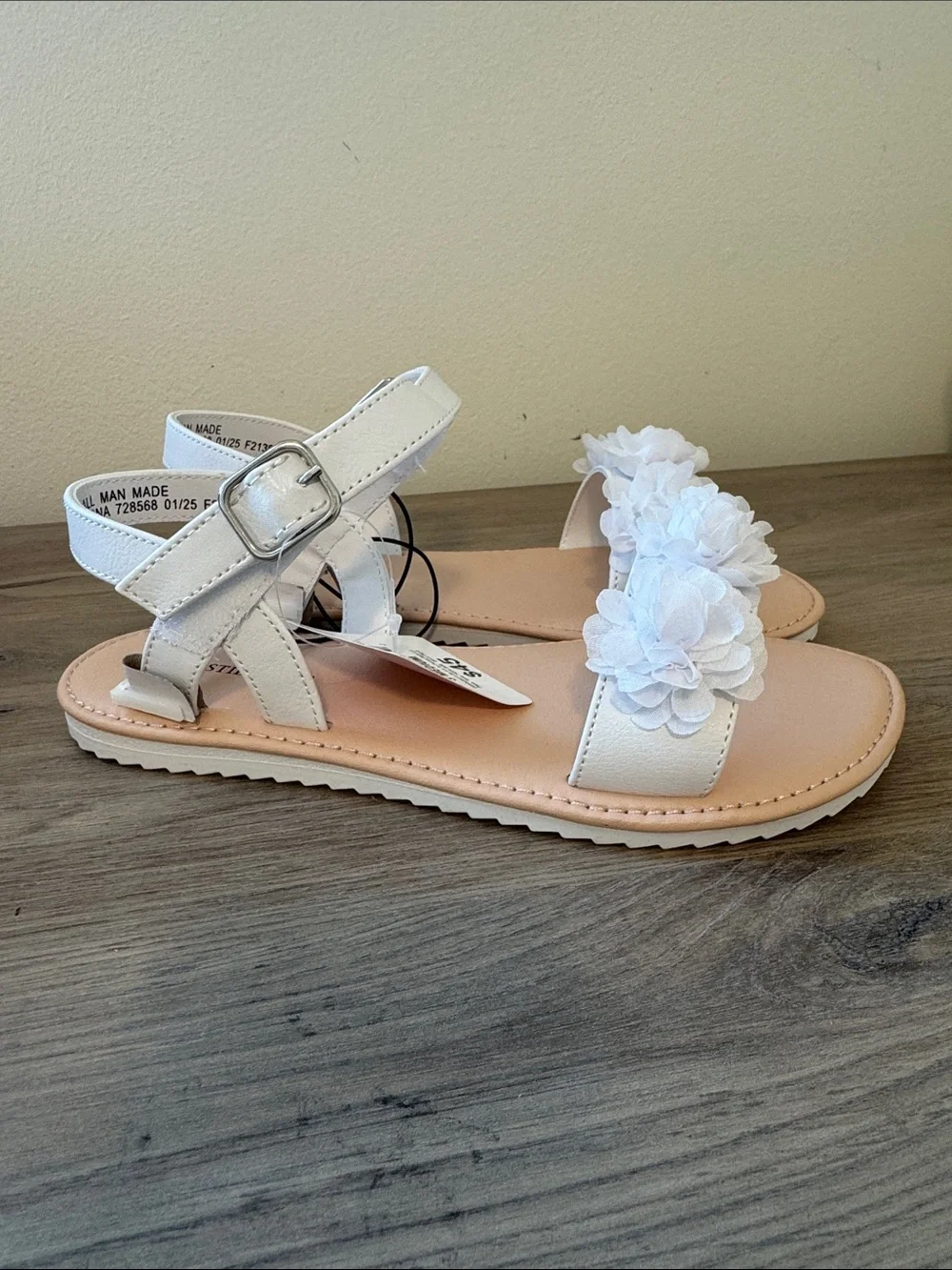 NWT Christie & Jill Girls' White Floral Ankle-Strap Sandals